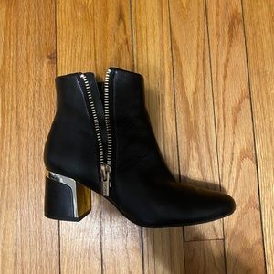DKNY BOOTIES